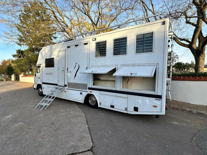 MAN 10.224 - Camión para caballos: foto 4 MAN 10.224 - Camión para caballos: foto 4