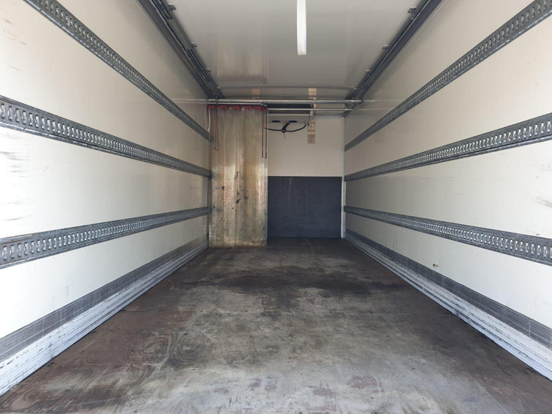 MAN TGL 12.220 - Camión frigorífico: foto 4 MAN TGL 12.220 - Camión frigorífico: foto 4