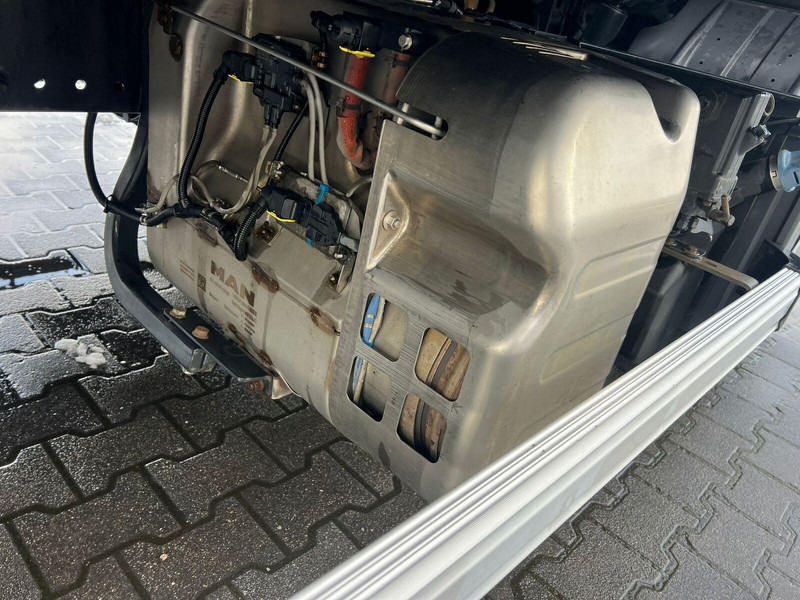 Camión caja cerrada MAN TGL 12.250 BOX+LIFT 1.HAND: foto 6 Camión caja cerrada MAN TGL 12.250 BOX+LIFT 1.HAND: foto 6