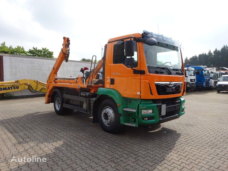 MAN TGM 18.340 Skip loader - Camión portacontenedor de cadenas: foto 5 MAN TGM 18.340 Skip loader - Camión portacontenedor de cadenas: foto 5