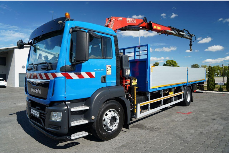 MAN TGS 18.320 / 4x2 / BURTOWY - 6,8 M + HDS FASSI F135 / wysów : 8 - Camión caja abierta, Camión grúa: foto 2 MAN TGS 18.320 / 4x2 / BURTOWY - 6,8 M + HDS FASSI F135 / wysów : 8 - Camión caja abierta, Camión grúa: foto 2