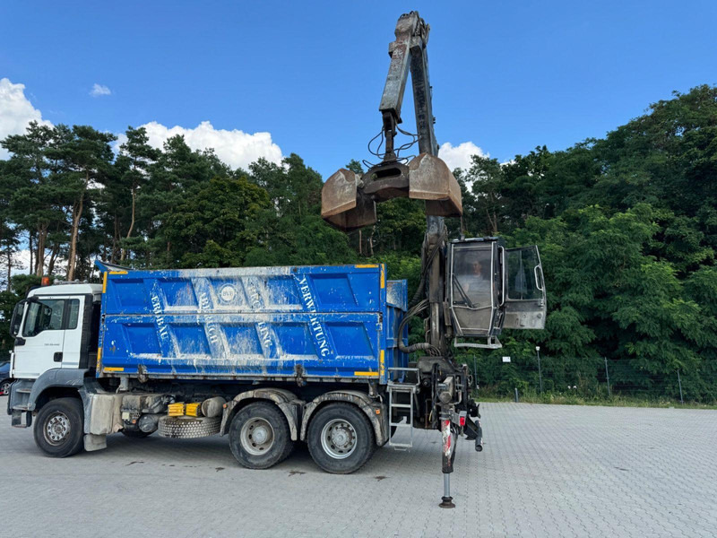 MAN TGS 26.440 6x4 Tipper + Crane Loglift 120S - Camión volquete, Camión grúa: foto 3 MAN TGS 26.440 6x4 Tipper + Crane Loglift 120S - Camión volquete, Camión grúa: foto 3