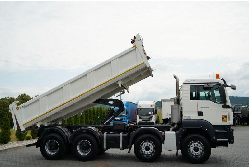 MAN TGS 35.440 / 8X4 / WYWROTKA 2 STR. / HYDROBURTA / BORDMATIC / ZA - Camión volquete: foto 5 MAN TGS 35.440 / 8X4 / WYWROTKA 2 STR. / HYDROBURTA / BORDMATIC / ZA - Camión volquete: foto 5