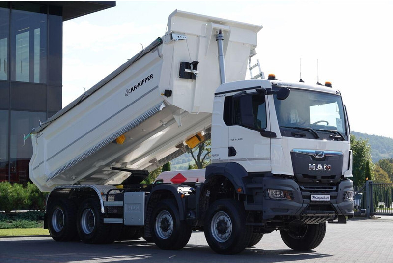 MAN TGS 41.480 / 8x8 / WYWROTKA TYLNOZSYP / MANUAL / FABRYCZNIE NOWY - Camión volquete: foto 1 MAN TGS 41.480 / 8x8 / WYWROTKA TYLNOZSYP / MANUAL / FABRYCZNIE NOWY - Camión volquete: foto 1