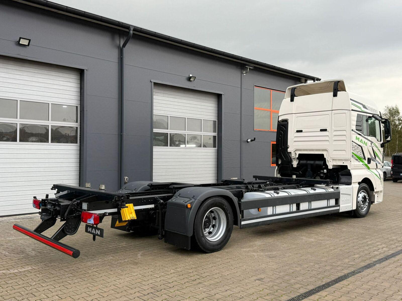 MAN TGX 18.470 // Przebieg 252 tyś. km !!! // Ciężarówka jak nowa // - Camión chasis: foto 4 MAN TGX 18.470 // Przebieg 252 tyś. km !!! // Ciężarówka jak nowa // - Camión chasis: foto 4