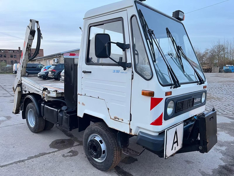 MULTICAR M26 Profi Line - Skip loader truck - Camión portacontenedor de cadenas: foto 2 MULTICAR M26 Profi Line - Skip loader truck - Camión portacontenedor de cadenas: foto 2