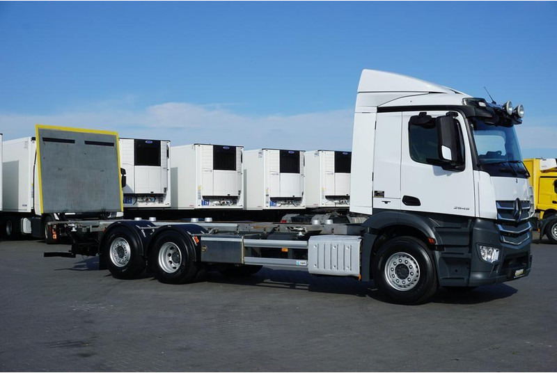 Mercedes-Benz ANTOS / 2545 / ACC / E 6 / BDF + WINDA / 7.15 , 7.45, 7.82 M / O - Camión chasis: foto 4 Mercedes-Benz ANTOS / 2545 / ACC / E 6 / BDF + WINDA / 7.15 , 7.45, 7.82 M / O - Camión chasis: foto 4