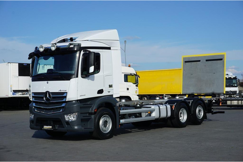 Mercedes-Benz ANTOS / 2545 / ACC / E 6 / BDF + WINDA / 7.15 , 7.45, 7.82 M / O - Camión chasis: foto 2 Mercedes-Benz ANTOS / 2545 / ACC / E 6 / BDF + WINDA / 7.15 , 7.45, 7.82 M / O - Camión chasis: foto 2