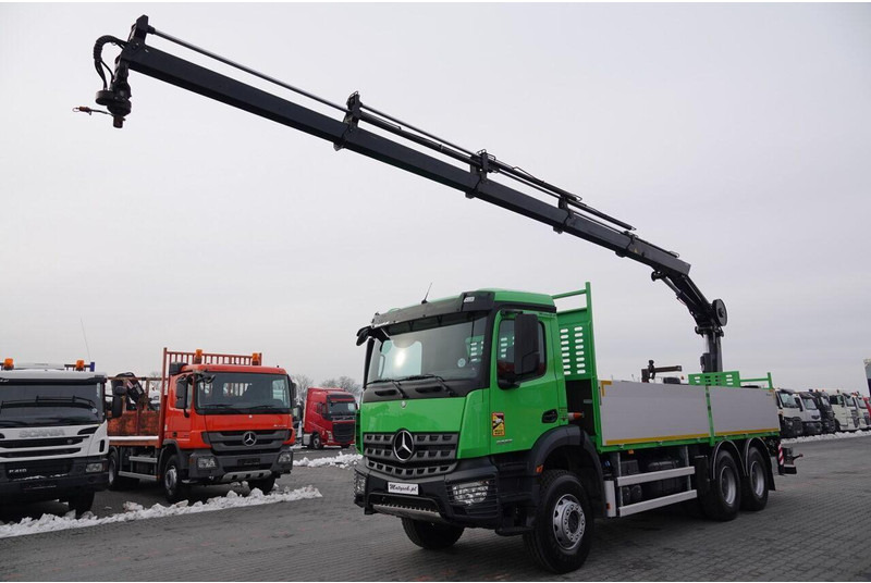Mercedes-Benz AROCS 2636 / 6x4 / SKRZYNIOWY- 6,5 M / + HDS HIAB 4x wysów: 13 m - Camión caja abierta, Camión grúa: foto 2 Mercedes-Benz AROCS 2636 / 6x4 / SKRZYNIOWY- 6,5 M / + HDS HIAB 4x wysów: 13 m - Camión caja abierta, Camión grúa: foto 2
