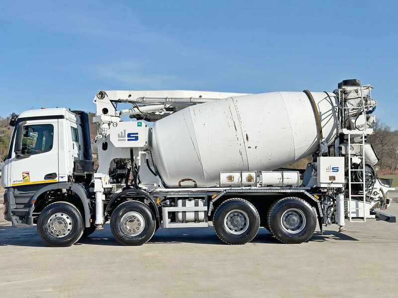 Mercedes-Benz AROCS 3743 * Betonpumpe + FUNK * 8x4 * TOP - Camión hormigonera: foto 4 Mercedes-Benz AROCS 3743 * Betonpumpe + FUNK * 8x4 * TOP - Camión hormigonera: foto 4