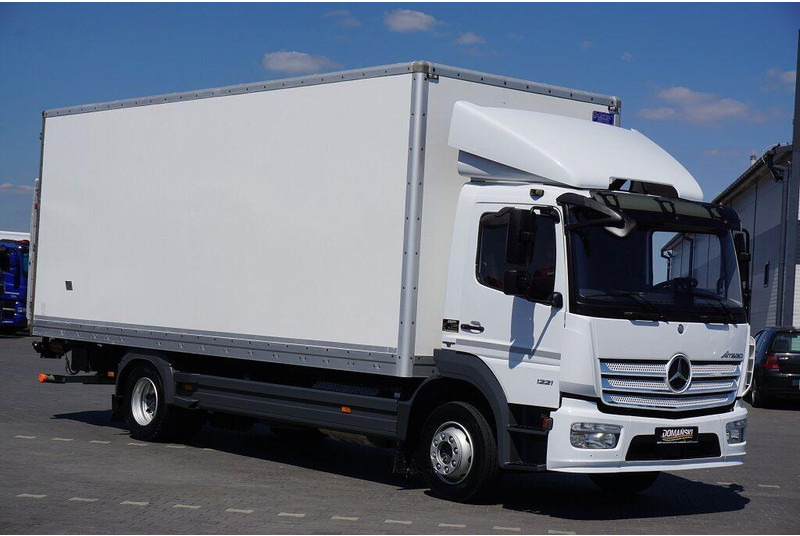 Mercedes-Benz ATEGO / 1221 / ACC / EURO 6 / KONTENER + WINDA / 17 PALET - Camión caja cerrada: foto 2 Mercedes-Benz ATEGO / 1221 / ACC / EURO 6 / KONTENER + WINDA / 17 PALET - Camión caja cerrada: foto 2