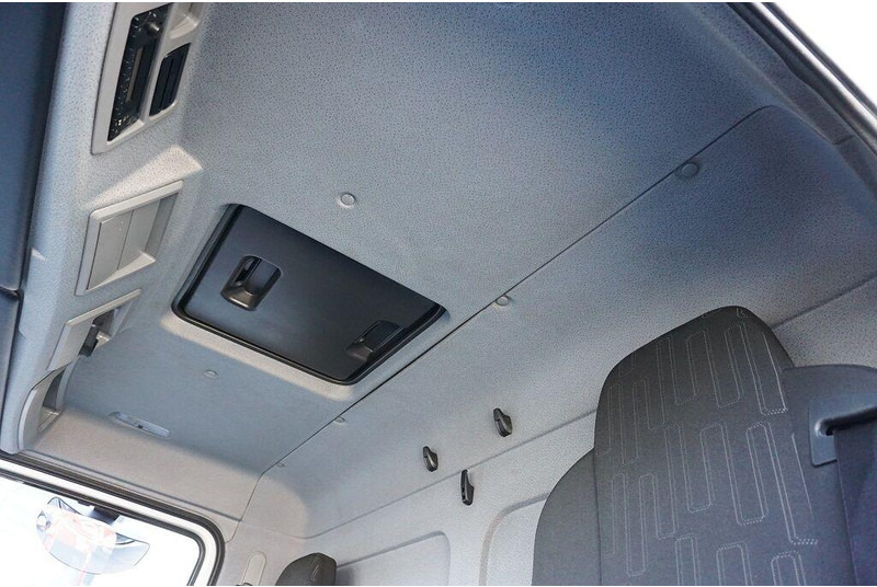Camión caja cerrada Mercedes-Benz ATEGO / 1221 / ACC / EURO 6 / KONTENER + WINDA / 17 PALET: foto 17