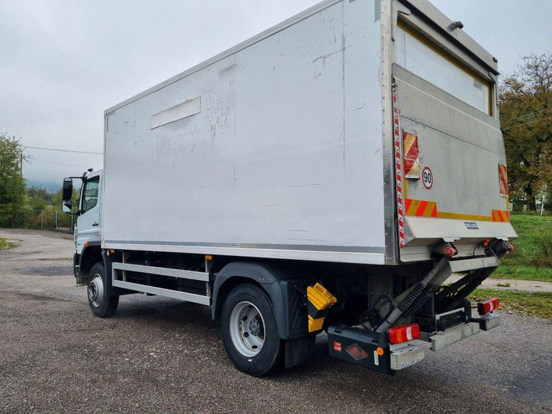 Mercedes-Benz ATEGO 1323 4x4 Refrigerated CARRIER XARIOS 600MT + Tail Lift - Camión frigorífico: foto 3 Mercedes-Benz ATEGO 1323 4x4 Refrigerated CARRIER XARIOS 600MT + Tail Lift - Camión frigorífico: foto 3