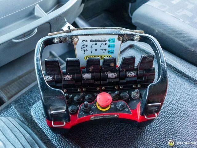 Camión caja abierta, Camión grúa Mercedes-Benz AXOR 1829 4x4 Palfinger PK 29002 Crane Winch: foto 15