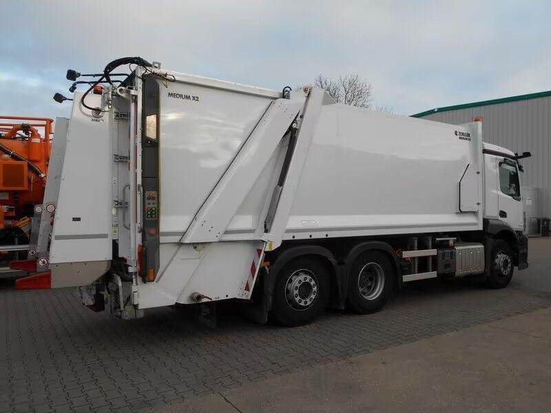 Mercedes-Benz Actros 2536 - Garbage truck - Camión de basura: foto 3 Mercedes-Benz Actros 2536 - Garbage truck - Camión de basura: foto 3