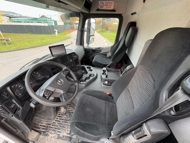 Camión chasis Mercedes-Benz Antos 2540: foto 17
