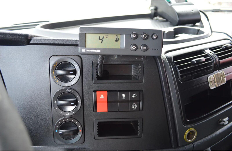 Camión frigorífico Mercedes-Benz Atego 716 IZOTERMA REFRIGERATOR SIDE DOOR: foto 18 Camión frigorífico Mercedes-Benz Atego 716 IZOTERMA REFRIGERATOR SIDE DOOR: foto 18