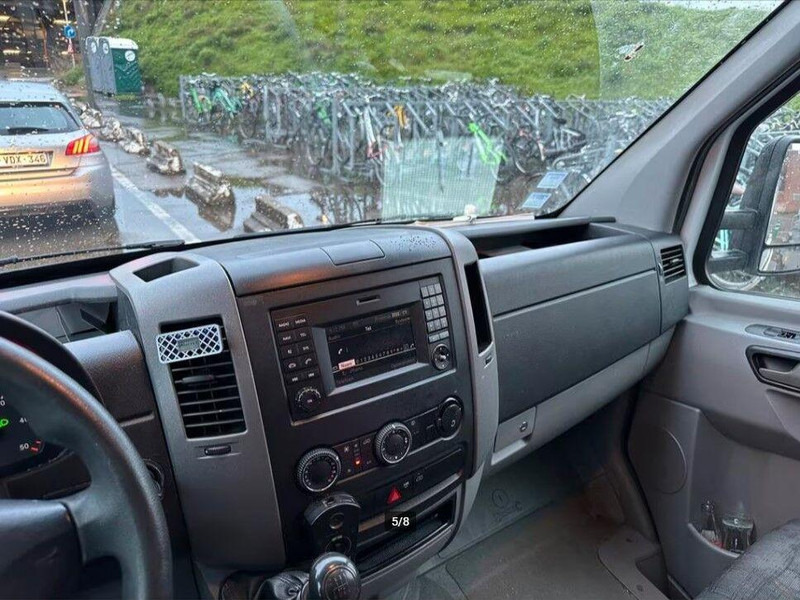 Mercedes-Benz Sprinter Koffer + Tail lift - Furgoneta caja cerrada: foto 4 Mercedes-Benz Sprinter Koffer + Tail lift - Furgoneta caja cerrada: foto 4