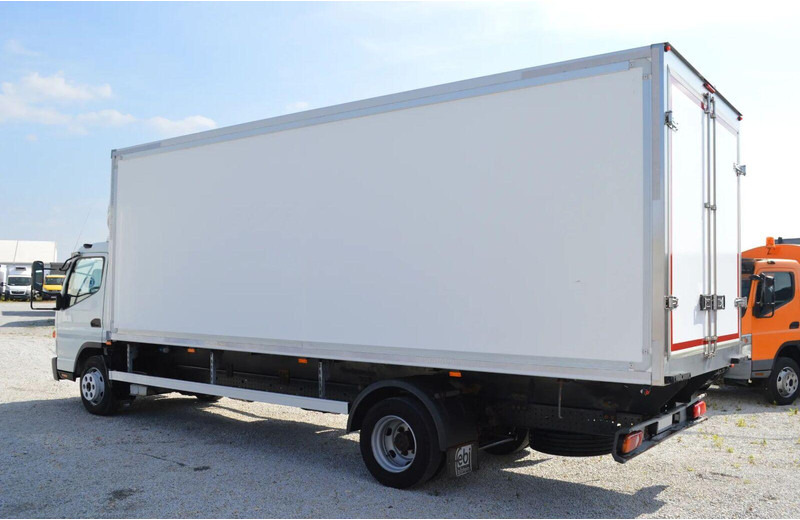 Mitsubishi CANTER FUSO 9C18 REFRIGERATOR + DOOR ISOTHERM CONTAINER - Camión frigorífico: foto 3 Mitsubishi CANTER FUSO 9C18 REFRIGERATOR + DOOR ISOTHERM CONTAINER - Camión frigorífico: foto 3