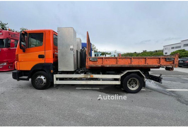 Leasing de Nissan Atleon 80.19 - Hook lift truck+tipper Nissan Atleon 80.19 - Hook lift truck+tipper: foto 9