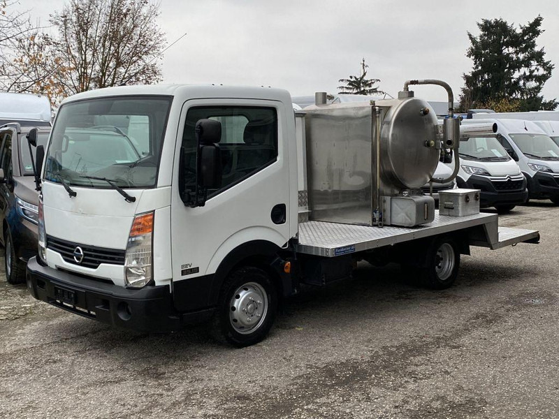 Nissan Cabstar 35.15 Vacuum truck - Limpieza de alcantarillado: foto 1 Nissan Cabstar 35.15 Vacuum truck - Limpieza de alcantarillado: foto 1
