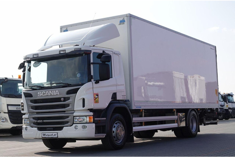 Scania P 450 / 4x2 / IZOTERMA / NIISKI PRZEBIEG 96 tys. km / WINDA ZA - Camión frigorífico: foto 4 Scania P 450 / 4x2 / IZOTERMA / NIISKI PRZEBIEG 96 tys. km / WINDA ZA - Camión frigorífico: foto 4