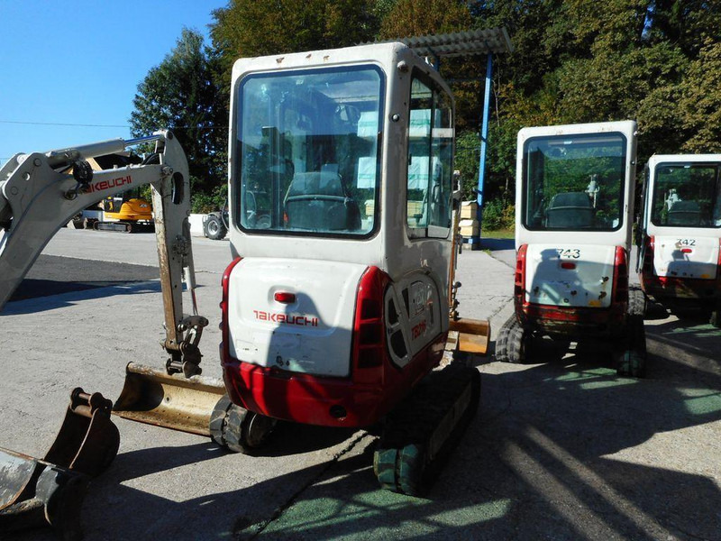 Takeuchi TB 216 Mini lánctalpas forgó-kotró - Excavadora de cadenas: foto 4 Takeuchi TB 216 Mini lánctalpas forgó-kotró - Excavadora de cadenas: foto 4