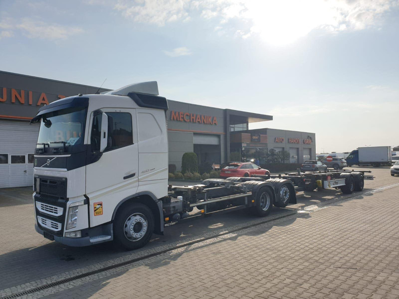 Volvo FH 460 EURO 6 BDF SWAP CHASSIS + TRAILER FLIEGL TWP180 - Camión chasis: foto 1 Volvo FH 460 EURO 6 BDF SWAP CHASSIS + TRAILER FLIEGL TWP180 - Camión chasis: foto 1