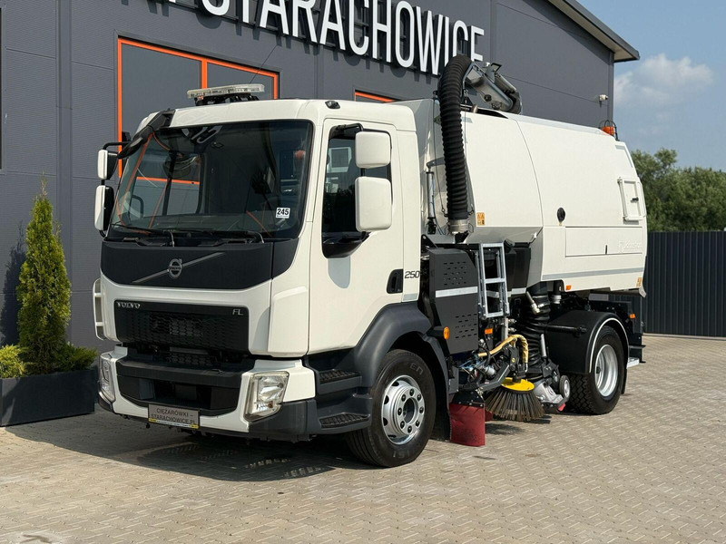 Volvo FL 15.250 - Barredora vial: foto 1 Volvo FL 15.250 - Barredora vial: foto 1