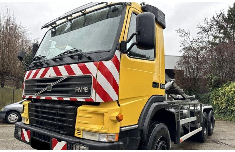 Volvo FM12 6x6 Hook lift - Camión multibasculante: foto 4 Volvo FM12 6x6 Hook lift - Camión multibasculante: foto 4