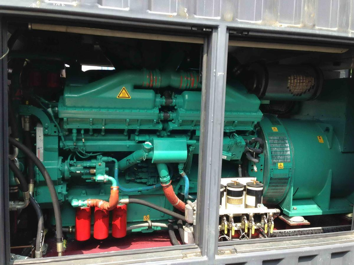 Cummins Generator 1250 KVA QSK45-G4 Engine Super silent Silent - Generador industriale: foto 3 Cummins Generator 1250 KVA QSK45-G4 Engine Super silent Silent - Generador industriale: foto 3