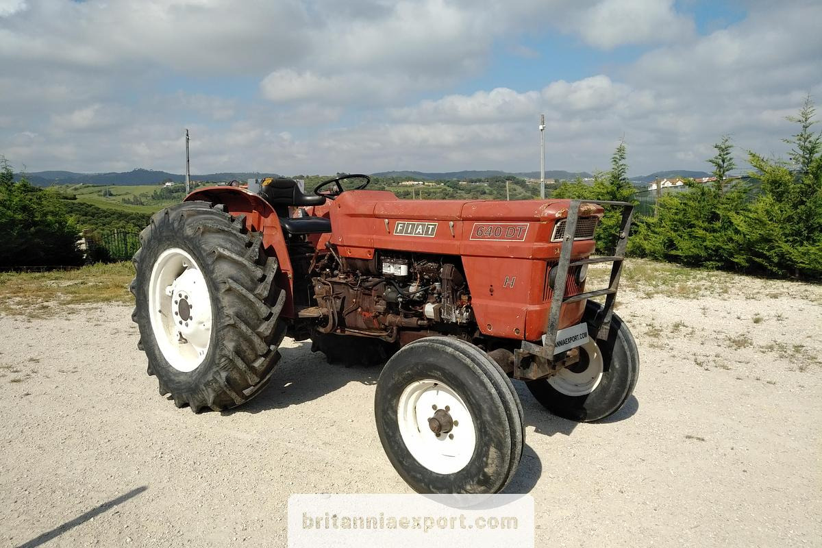 FIAT 640 Farm Tractor with Power Steering - Tractor: foto 1 FIAT 640 Farm Tractor with Power Steering - Tractor: foto 1