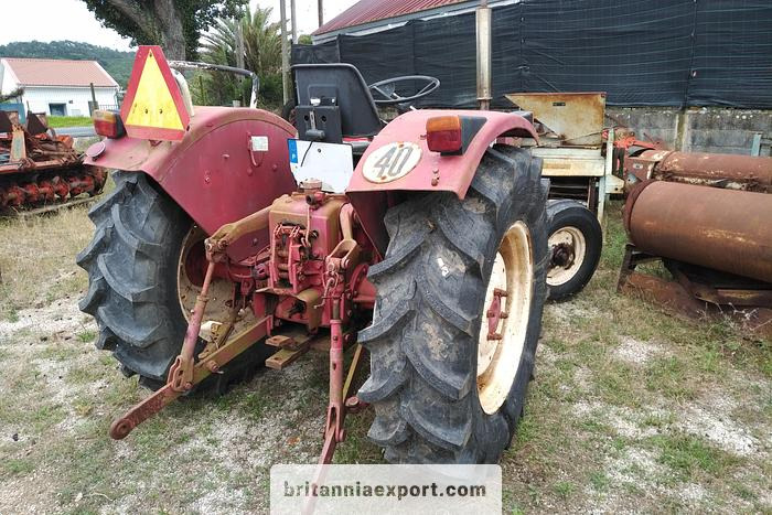 INTERNATIONAL 433 SA Farm Tractor | 2.5L Diesel | 4x2 | Brand New Tyres - Tractor: foto 4 INTERNATIONAL 433 SA Farm Tractor | 2.5L Diesel | 4x2 | Brand New Tyres - Tractor: foto 4