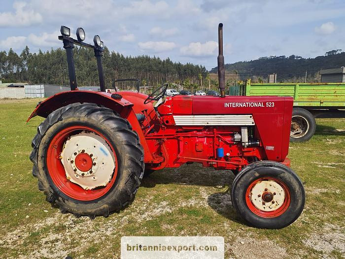 INTERNATIONAL McCormick 523 | 2.9 diesel | 3 cylinder | - Tractor: foto 2 INTERNATIONAL McCormick 523 | 2.9 diesel | 3 cylinder | - Tractor: foto 2