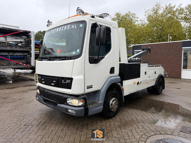 DAF FA LF45 EURO 3 - MANUAL - TOWTRUCK/AFSLEPER/ABSCHLEPP - BELGIUM TRUCK - TUV/APK 06/2026 - TOP! - Grua de remolque autos: foto 1 DAF FA LF45 EURO 3 - MANUAL - TOWTRUCK/AFSLEPER/ABSCHLEPP - BELGIUM TRUCK - TUV/APK 06/2026 - TOP! - Grua de remolque autos: foto 1