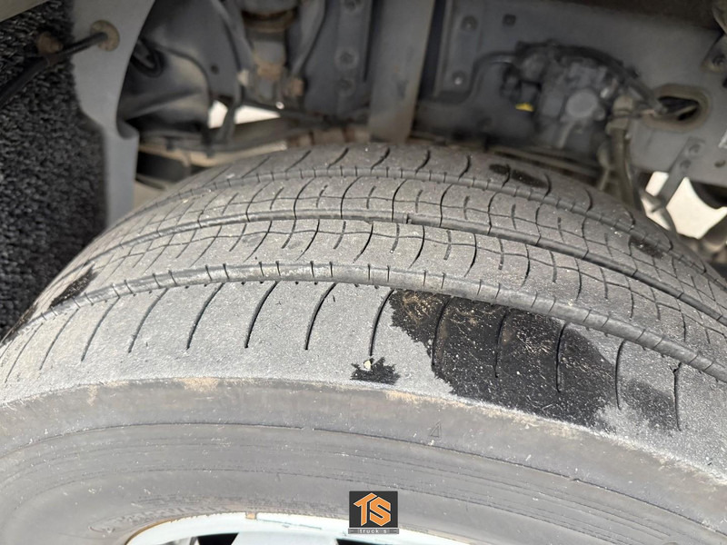 DAF LF 230 FA 12 TON - AUTOMATIC - ORIGINAL KM - TOP! - Camión caja cerrada: foto 4 DAF LF 230 FA 12 TON - AUTOMATIC - ORIGINAL KM - TOP! - Camión caja cerrada: foto 4