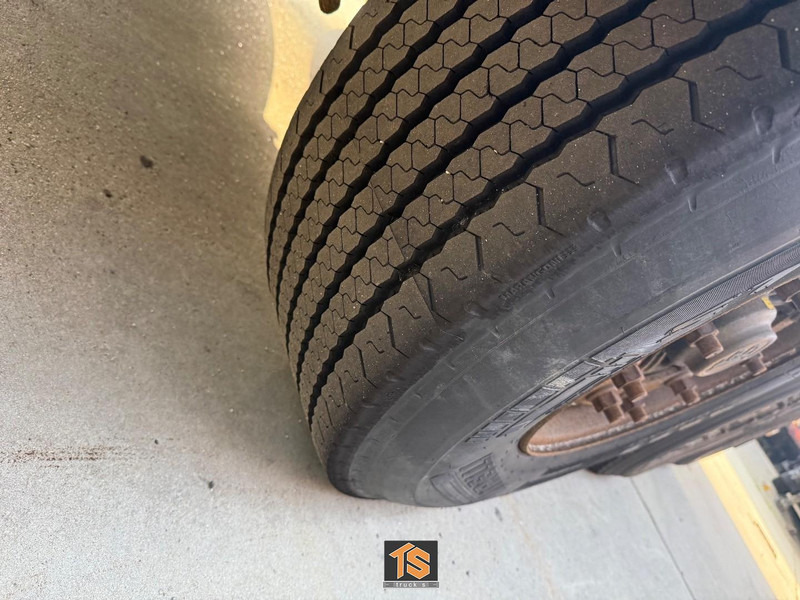 Krone COOL LINER CARRIER VECTOR 1550 - DISC BRAKES - TOP! - Semirremolque frigorífico: foto 3 Krone COOL LINER CARRIER VECTOR 1550 - DISC BRAKES - TOP! - Semirremolque frigorífico: foto 3