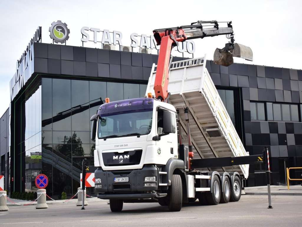 MAN  TGS 35.400 8X4 PALFINGER PK 33002 CRANE KIPPER - Camión volquete: foto 2 MAN  TGS 35.400 8X4 PALFINGER PK 33002 CRANE KIPPER - Camión volquete: foto 2