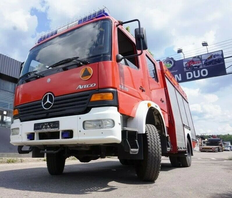 Mercedes-Benz 4x4 ATEGO 1225 Firebrigade Feuerwehr - Camión de bomberos: foto 3 Mercedes-Benz 4x4 ATEGO 1225 Firebrigade Feuerwehr - Camión de bomberos: foto 3