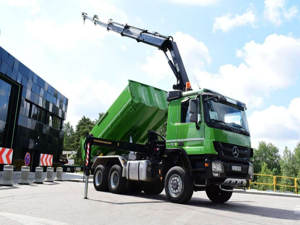 Mercedes-Benz ACTROS 3346 6x6 HIAB 244EP-4 Crane Kipper - Camión volquete: foto 2 Mercedes-Benz ACTROS 3346 6x6 HIAB 244EP-4 Crane Kipper - Camión volquete: foto 2