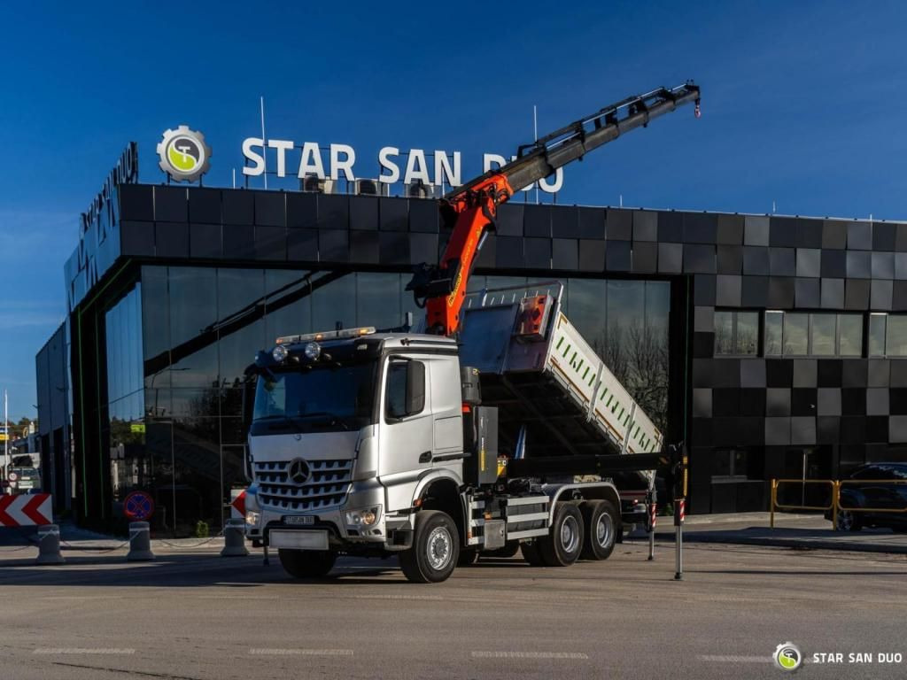 Mercedes-Benz AROCS 2651 6x6 PALFINGER PK 34002 CRANE KIPER - Camión volquete: foto 4 Mercedes-Benz AROCS 2651 6x6 PALFINGER PK 34002 CRANE KIPER - Camión volquete: foto 4