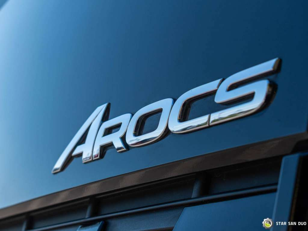 Leasing de  Mercedes-Benz  AROCS 3251 8x4 HMF 8520 Fly Jib Winch Mercedes-Benz  AROCS 3251 8x4 HMF 8520 Fly Jib Winch: foto 20