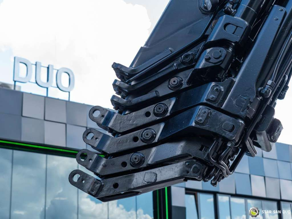 Leasing de  Mercedes-Benz  AROCS 3251 8x4 HMF 8520 Fly Jib Winch Mercedes-Benz  AROCS 3251 8x4 HMF 8520 Fly Jib Winch: foto 27