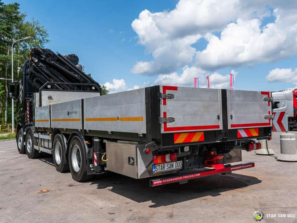 Leasing de  Mercedes-Benz  AROCS 3251 8x4 HMF 8520 Fly Jib Winch Mercedes-Benz  AROCS 3251 8x4 HMF 8520 Fly Jib Winch: foto 9