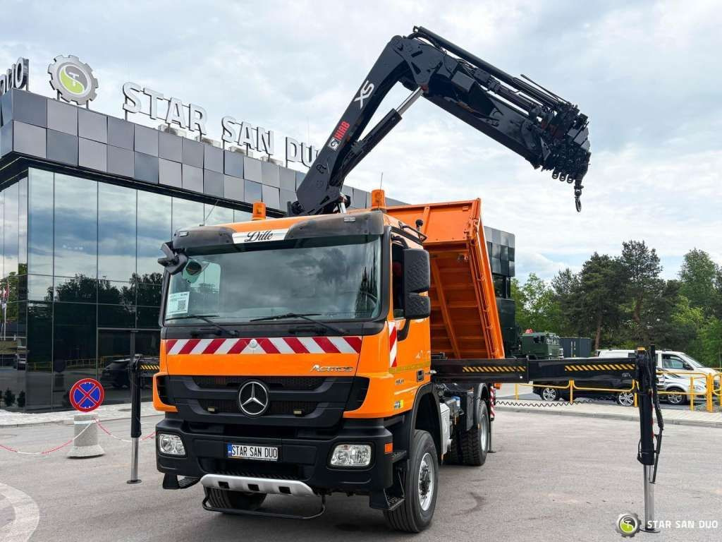 Mercedes-Benz  Actros 1841 AK 4x4 Hiab 288E-7 Crane Kipper - Camión volquete: foto 4 Mercedes-Benz  Actros 1841 AK 4x4 Hiab 288E-7 Crane Kipper - Camión volquete: foto 4