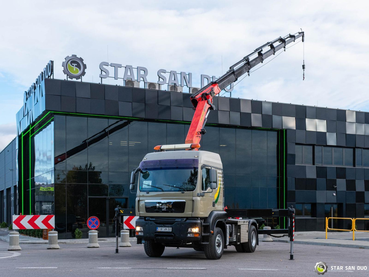 - Camión grúa: foto 1 - Camión grúa: foto 1