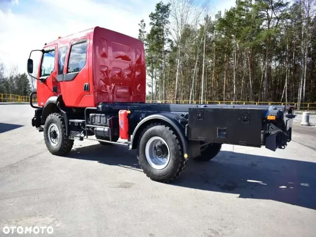 Renault MIDLUM 4x4 DOKA Brigade Double Cabin Camper - Camión chasis: foto 4 Renault MIDLUM 4x4 DOKA Brigade Double Cabin Camper - Camión chasis: foto 4