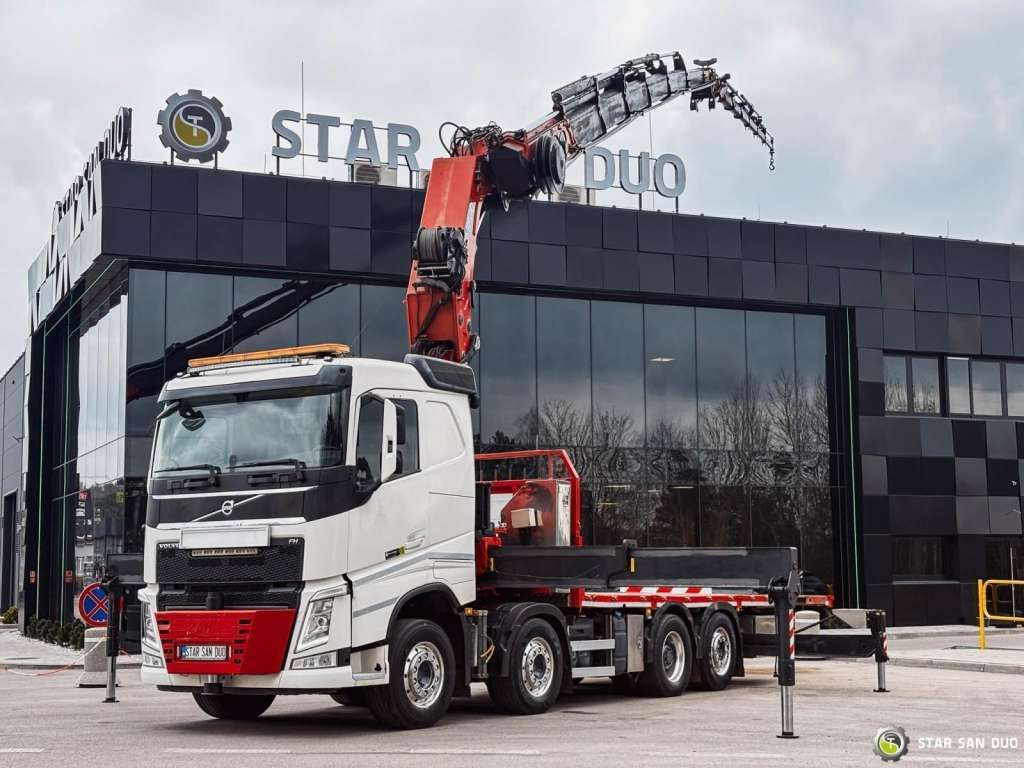 Volvo FH 550 8x2 HMF 8520 FLY JIB Winch Crane Euro 6 - Camión grúa: foto 1 Volvo FH 550 8x2 HMF 8520 FLY JIB Winch Crane Euro 6 - Camión grúa: foto 1