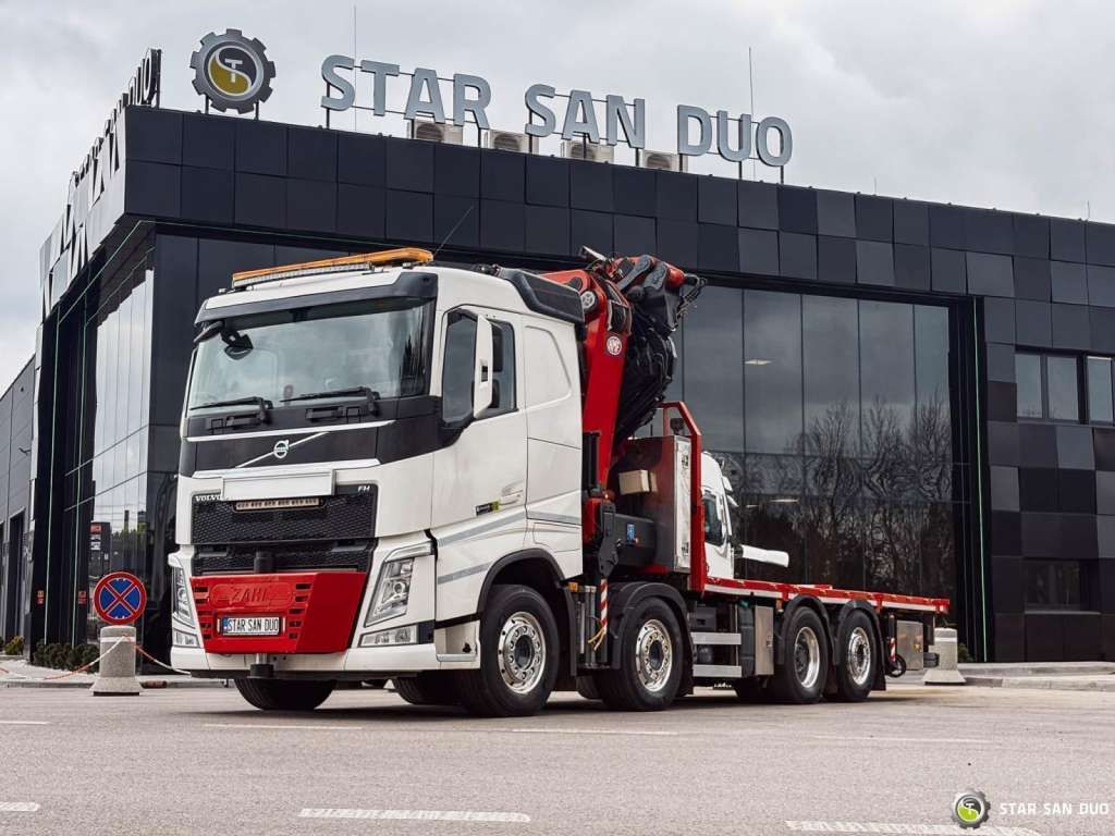 Volvo FH 550 8x2 HMF 8520 FLY JIB Winch Crane Euro 6 - Camión grúa: foto 4 Volvo FH 550 8x2 HMF 8520 FLY JIB Winch Crane Euro 6 - Camión grúa: foto 4
