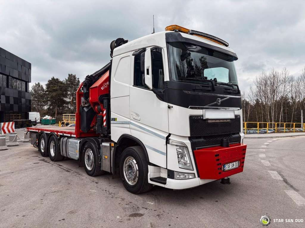 Volvo FH 550 8x2 HMF 8520 FLY JIB Winch Crane Euro 6 - Camión grúa: foto 5 Volvo FH 550 8x2 HMF 8520 FLY JIB Winch Crane Euro 6 - Camión grúa: foto 5